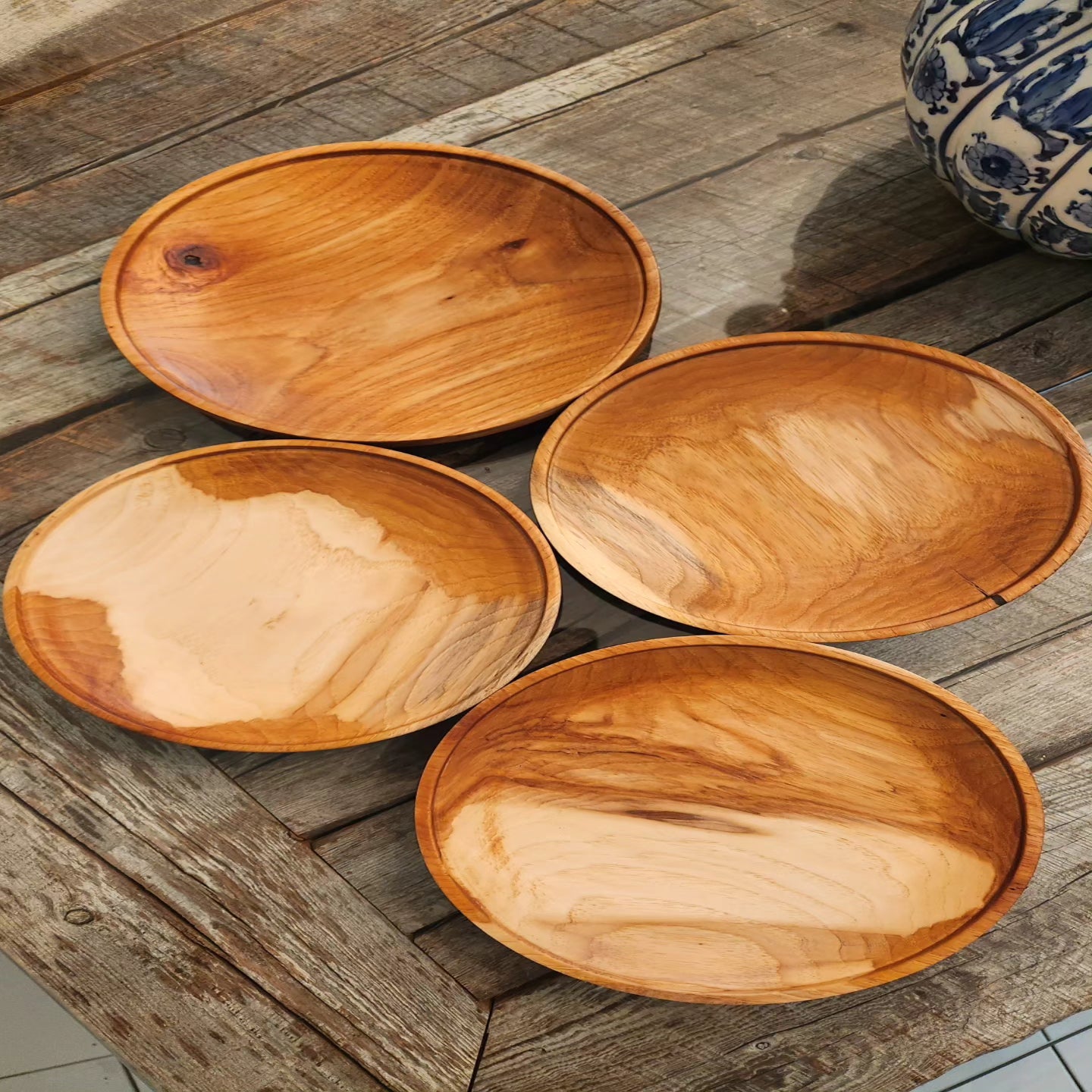 Plates in Classic American Hickory - Functional